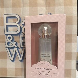 BBW Champagne Toast 🍾🥂